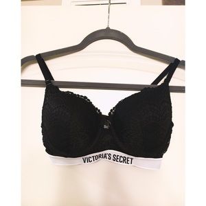 ⚡️SALE⚡️NWOT VS PUSH-UP LACE BRA!